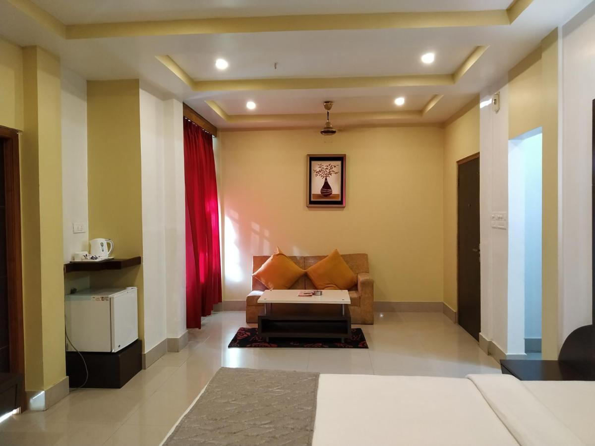 Hotel Sc Continental Itānagar Exterior foto